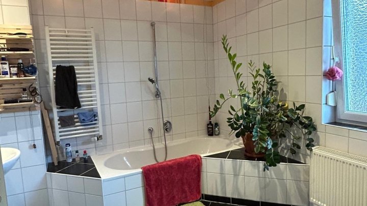 Großzügiges 1 Familienhaus und großem Grundstück in sehr ruhiger Lage von Schiffweiler