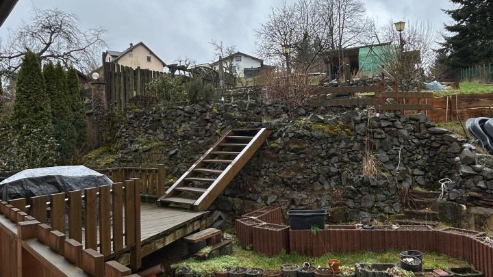 Großzügiges 1 Familienhaus und großem Grundstück in sehr ruhiger Lage von Schiffweiler