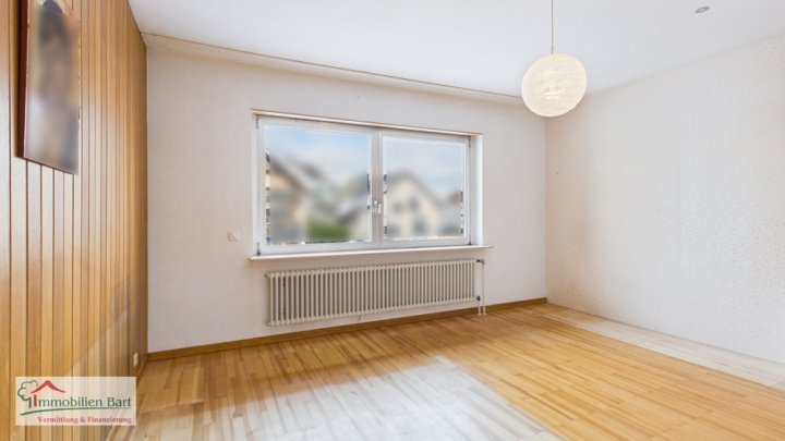 SCHWEMLINGEN: WOHNHAUS MIT GARTEN IN TOP-LAGE!