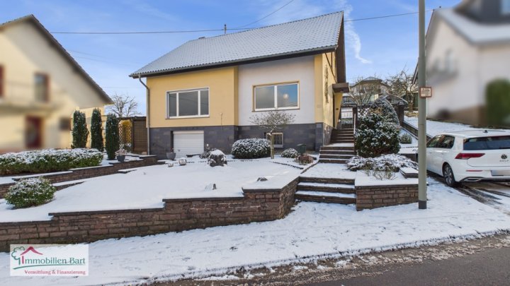 SCHWEMLINGEN: WOHNHAUS MIT GARTEN IN TOP-LAGE!