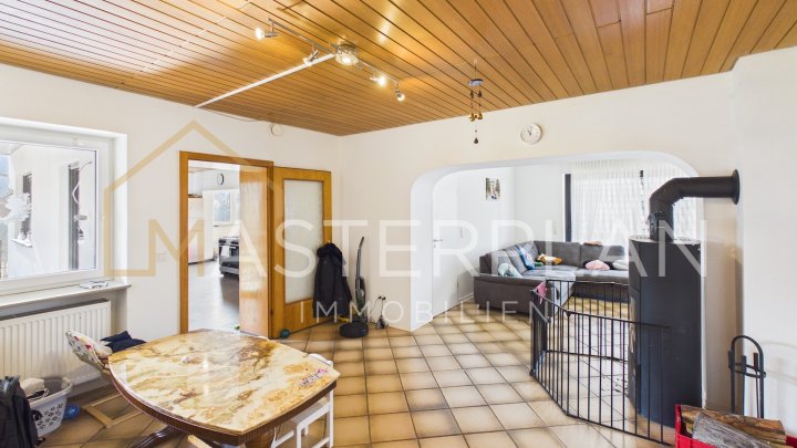 Einfamilienhaus mit Waldrandlage. Großzügiges Wohnen mit vielseitigem Nutzungspotenzial