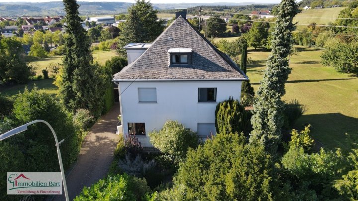 GRENZE LUXEMBURG: VILLA MIT CHARM IN TOP LAGE!