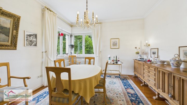 GRENZE LUXEMBURG: VILLA MIT CHARM IN TOP LAGE!