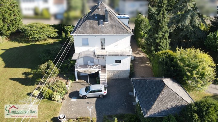 GRENZE LUXEMBURG: VILLA MIT CHARM IN TOP LAGE!