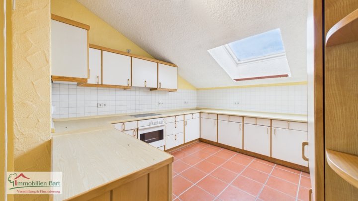 WOHNHAUS MIT 458 M² WOHNFLÄCHE IN LOSHEIM-HAUSBACH