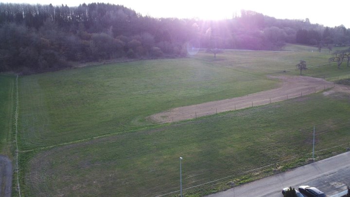 Bungalow-Doppelhaushälfte mit ca. 200 m² Wohnfläche auf einer Ebene