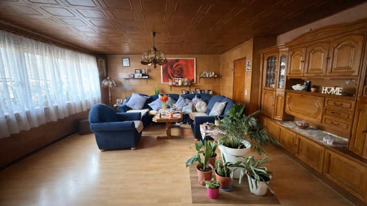 Bungalow-Doppelhaushälfte mit ca. 200 m² Wohnfläche auf einer Ebene