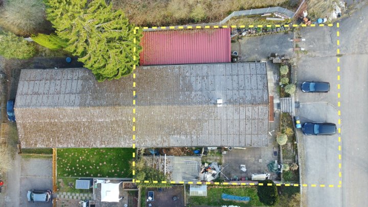 Bungalow-Doppelhaushälfte mit ca. 200 m² Wohnfläche auf einer Ebene