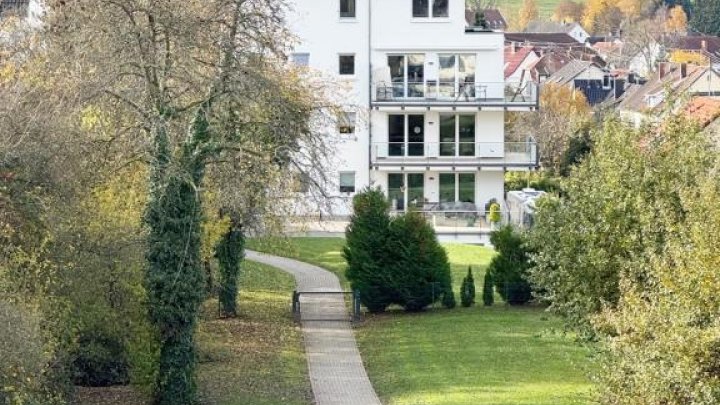 Gepflegte 3 ZKB-ETW mit Balkon & Aufzug in Riegelsberg!