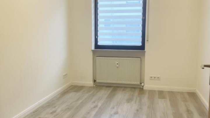 Gepflegte 3 ZKB-ETW mit Balkon & Aufzug in Riegelsberg!