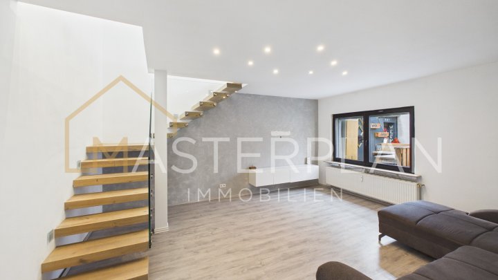 Einzugsbereites EFH mit Garage