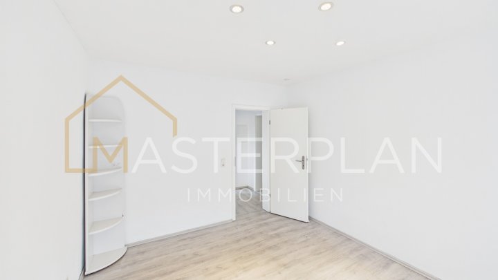 Einzugsbereites EFH mit Garage