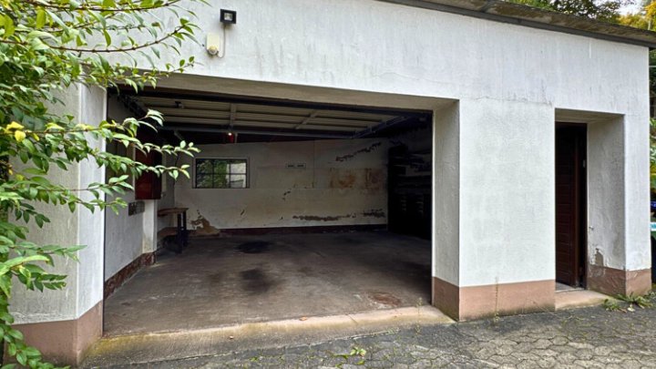 2-3 Familienhaus mit Bauplatz in guter Lage von Fechingen