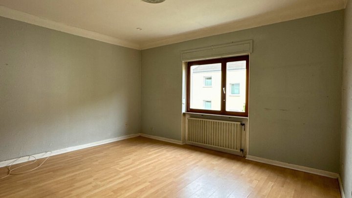 2-3 Familienhaus mit Bauplatz in guter Lage von Fechingen