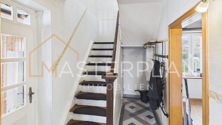 Renovierungsbedürftiges EFH in ruhiger Lage von Schwalbach