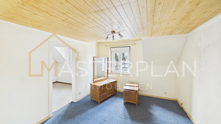 Renovierungsbedürftiges EFH in ruhiger Lage von Schwalbach