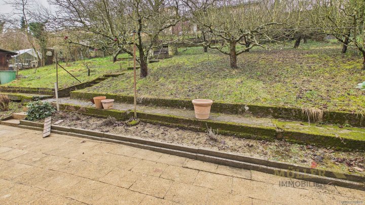 Seltene Gelegenheit in Saarfels: Einfamilienhaus mit viel Platz und Garten