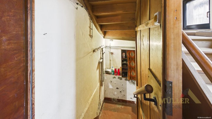 Seltene Gelegenheit in Saarfels: Einfamilienhaus mit viel Platz und Garten