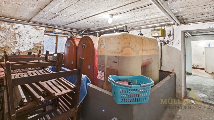 Seltene Gelegenheit in Saarfels: Einfamilienhaus mit viel Platz und Garten