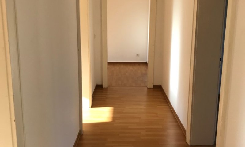 Helle 4-ZKB Wohnung in verkehrsgünstiger Lage