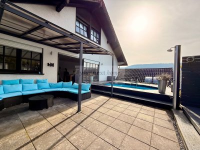 Terrasse mit Pool