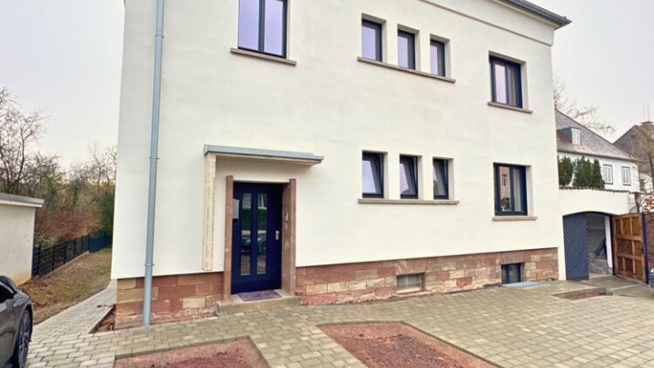 Erstbezug nach Kernsanierung - Penthouse mit Dachterrasse in toller Lage auf dem Rotenbühl