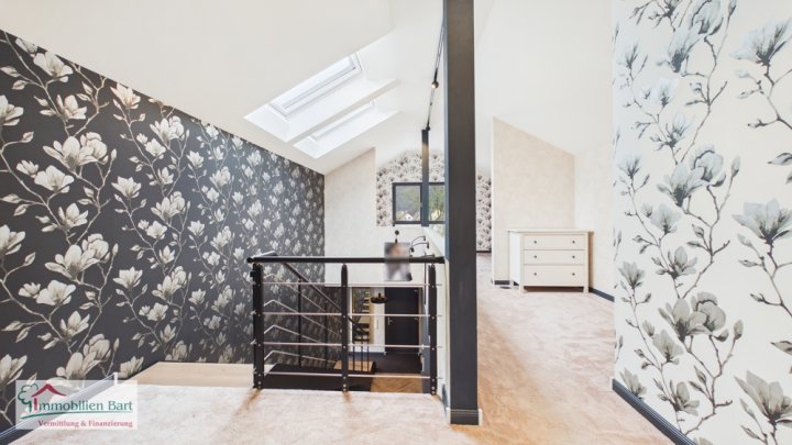 NEUWERTIGES, EXKLUSIVES WOHNHAUS IN TOP WOHNLAGE VON SERRIG (BEI SAARBURG)