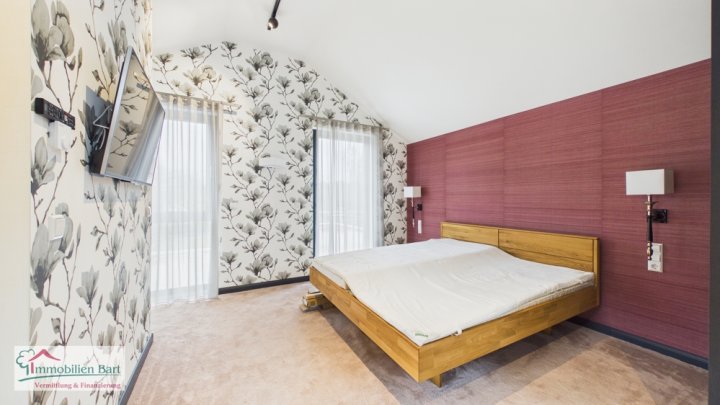 NEUWERTIGES, EXKLUSIVES WOHNHAUS IN TOP WOHNLAGE VON SERRIG (BEI SAARBURG)