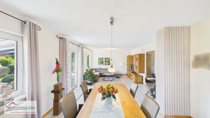 2 MINUTEN BIS LUXEMBURG!!!!

WOHNGLÜCK FÜR PENDLER IN PERL