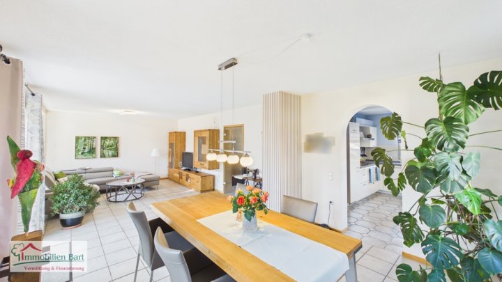 2 MINUTEN BIS LUXEMBURG!!!!

WOHNGLÜCK FÜR PENDLER IN PERL