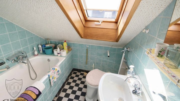 Doppelhaushälfte in Riegelsberg - ideal als Familien- oder Zweifamilienhaus