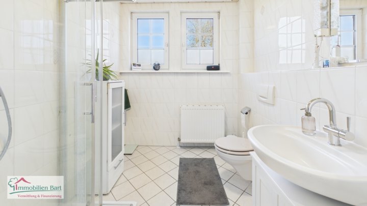 OBEN IST ES AM SCHÖNSTEN! GEPFLEGTE 86 M² WOHNUNG MIT 2 SZ!