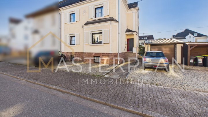 Stilvolles Stadthaus (2FH möglich) nur 1km vom Großen Markt entfernt