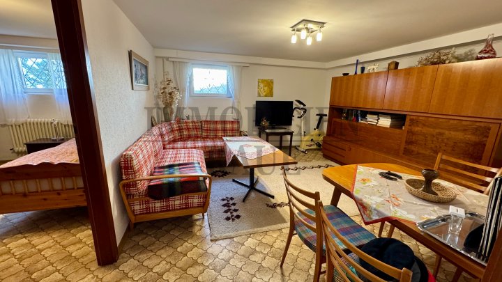 WOHNEN AM WALDRAND - BUNGALOW MIT GROSSEM GARTEN, KAMIN UND GARAGE IN SACKGASSE VON FRIEDRICHSTHAL