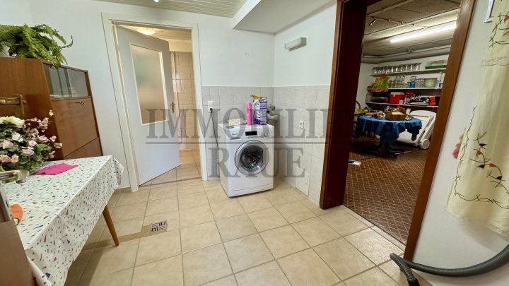 WOHNEN AM WALDRAND - BUNGALOW MIT GROSSEM GARTEN, KAMIN UND GARAGE IN SACKGASSE VON FRIEDRICHSTHAL