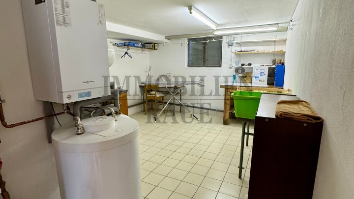 WOHNEN AM WALDRAND - BUNGALOW MIT GROSSEM GARTEN, KAMIN UND GARAGE IN SACKGASSE VON FRIEDRICHSTHAL