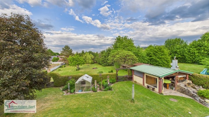 SOFORT VERFÜGBAR! GEPFLEGTES WOHNHAUS MIT TOLLEM GARTEN IN GEFRAGTER WOHNLAGE!