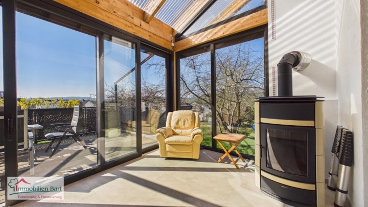 GRENZE L-REMICH: NEUWERTIGES BIO-SOLARHAUS IN TOP LAGE VON PERL-BESCH