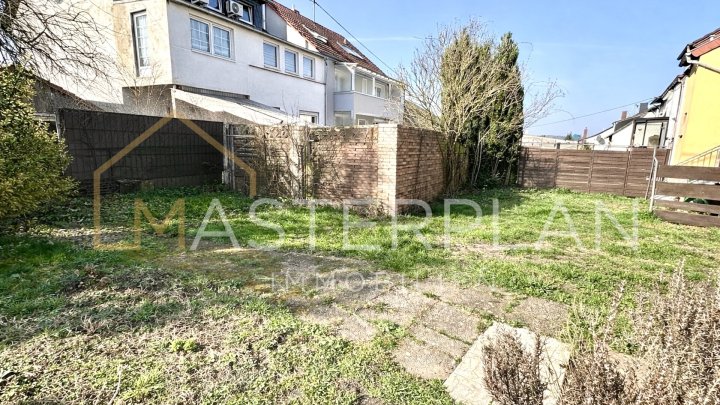 2ZKB Erdgeschoss mit Balkon, Garten und Garage