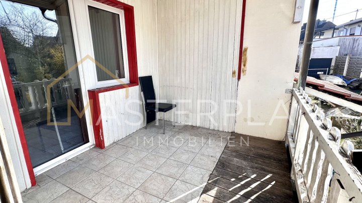 2ZKB Erdgeschoss mit Balkon, Garten und Garage