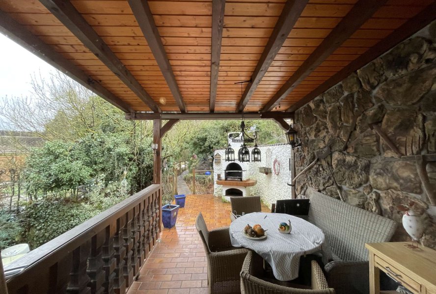 Überdachte Terrasse