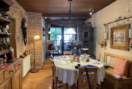 Wohn- Essbereich mit Zugang zur Terrasse