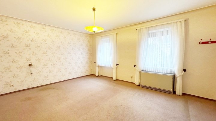 1-2 FH mit Do.Garage in zentraler Lage von St. Ingbert-Rentrisch