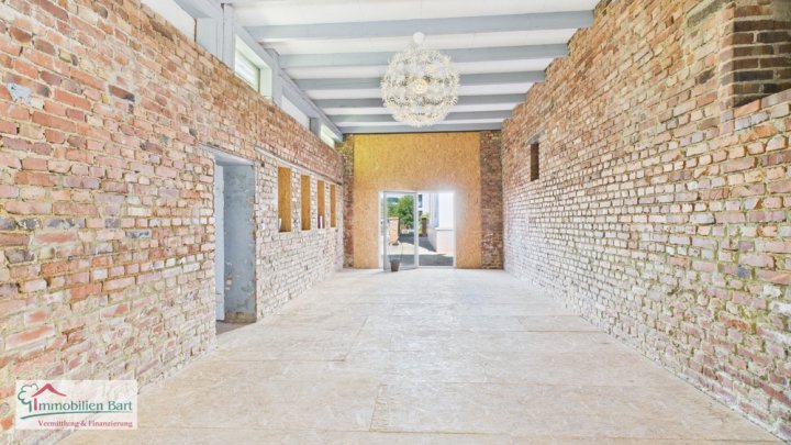 NÄHE SAARLOUIS / FIRMENSITZ / VILLA AUF 30 AR