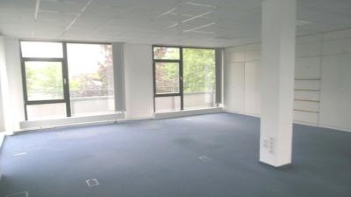 Interessantes gewerbliches Anwesen in unmittelbarer Nähe zu Saarbrücken zu verkaufen;