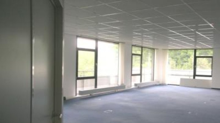 Interessantes gewerbliches Anwesen in unmittelbarer Nähe zu Saarbrücken zu verkaufen;