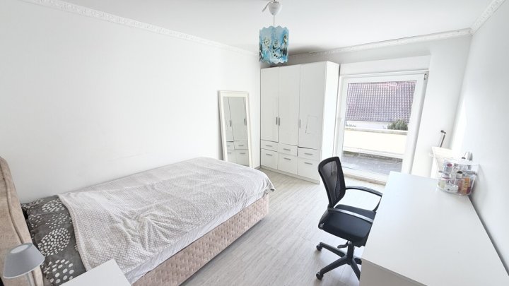 Modernisiertes Einfamilienhaus in zentraler Lage von Merzig mit Garten und Garage