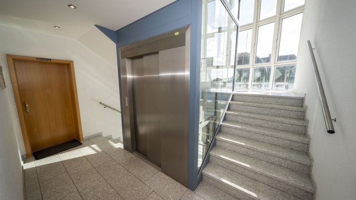 Modern und elegant gehaltene Eigentumswohnung mit Aufzug im Herzen von Püttlingen