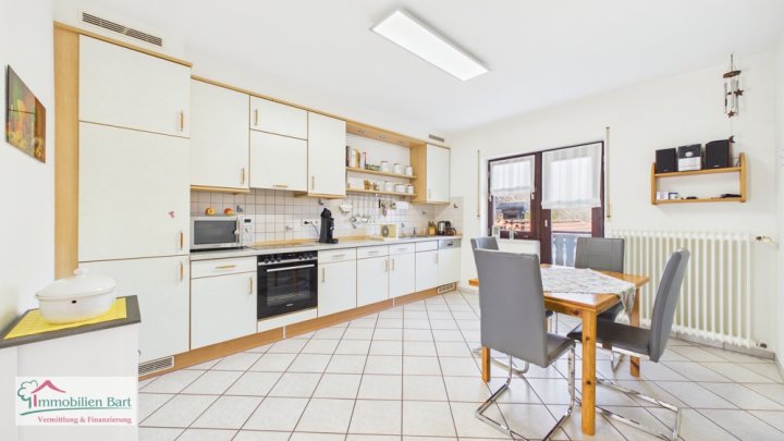 GREIMERATH (BEI ZERF): GEFPFLEGTES 1-2 FAMILIENHAUS / 2 GARAGEN / GARTEN / IN TOP WOHNLAGE!