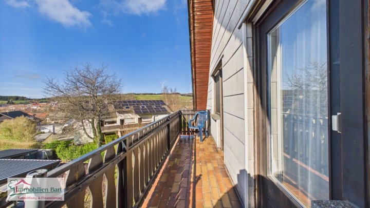 GREIMERATH (BEI ZERF): GEFPFLEGTES 1-2 FAMILIENHAUS / 2 GARAGEN / GARTEN / IN TOP WOHNLAGE!